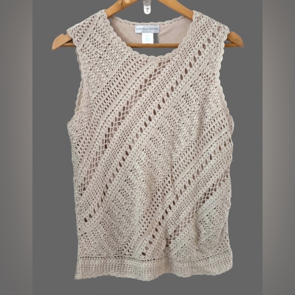 Garfield & Marks cream crochet lined slvlss blouse WM L boho 70’s